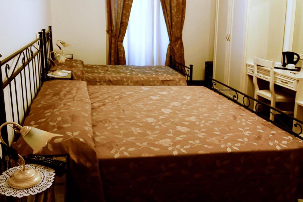 Al 138 Town House Hotel Roma Ngoại thất bức ảnh